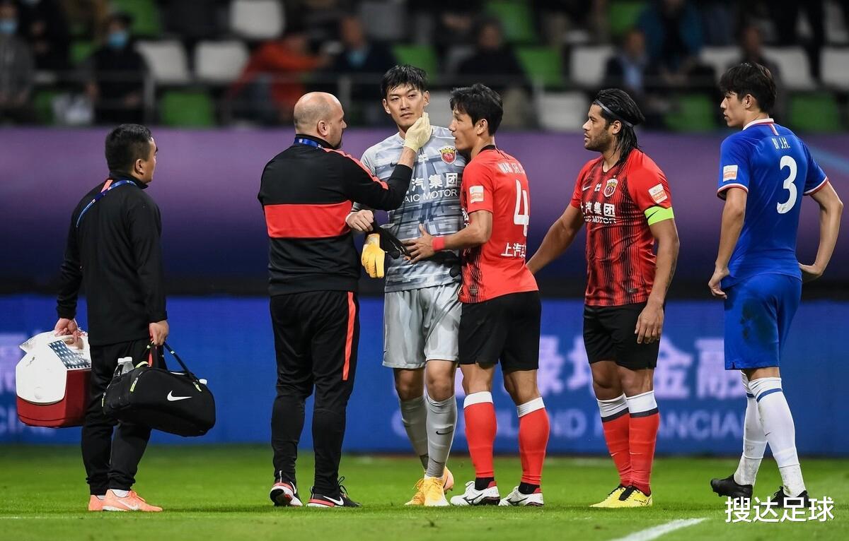 包含VAR判罚再引争议，多特蒙德对阵海港裁判判点引发巨大争议的词条